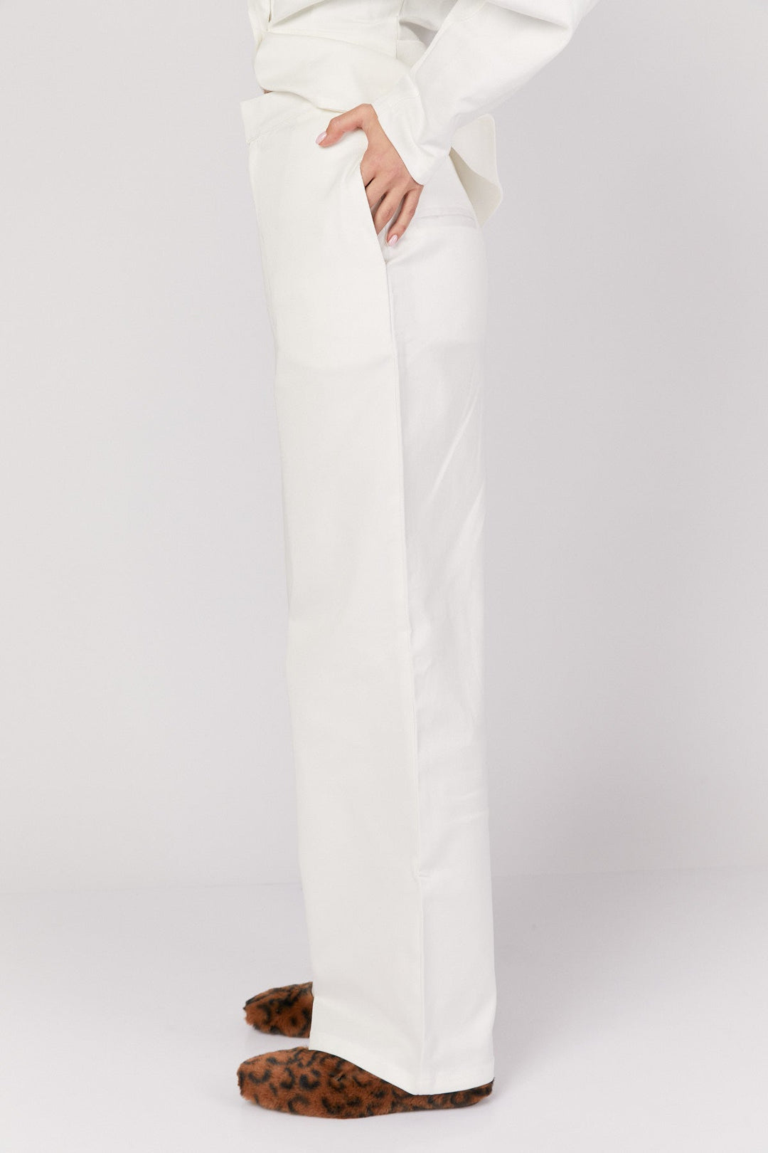 מכנסי אסינה בצבע לבן - Moi Collection