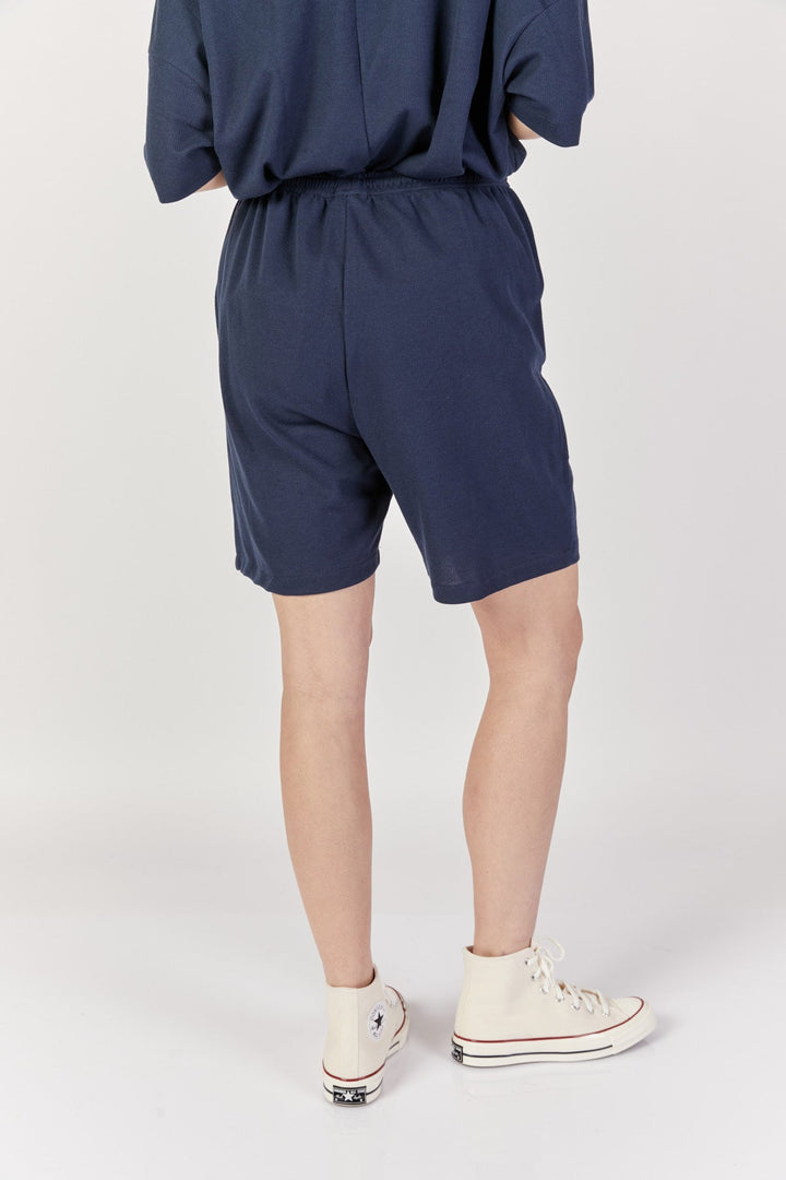 מכנסי ברמודה קצר רוברט בצבע כחול נייבי - Monochrome