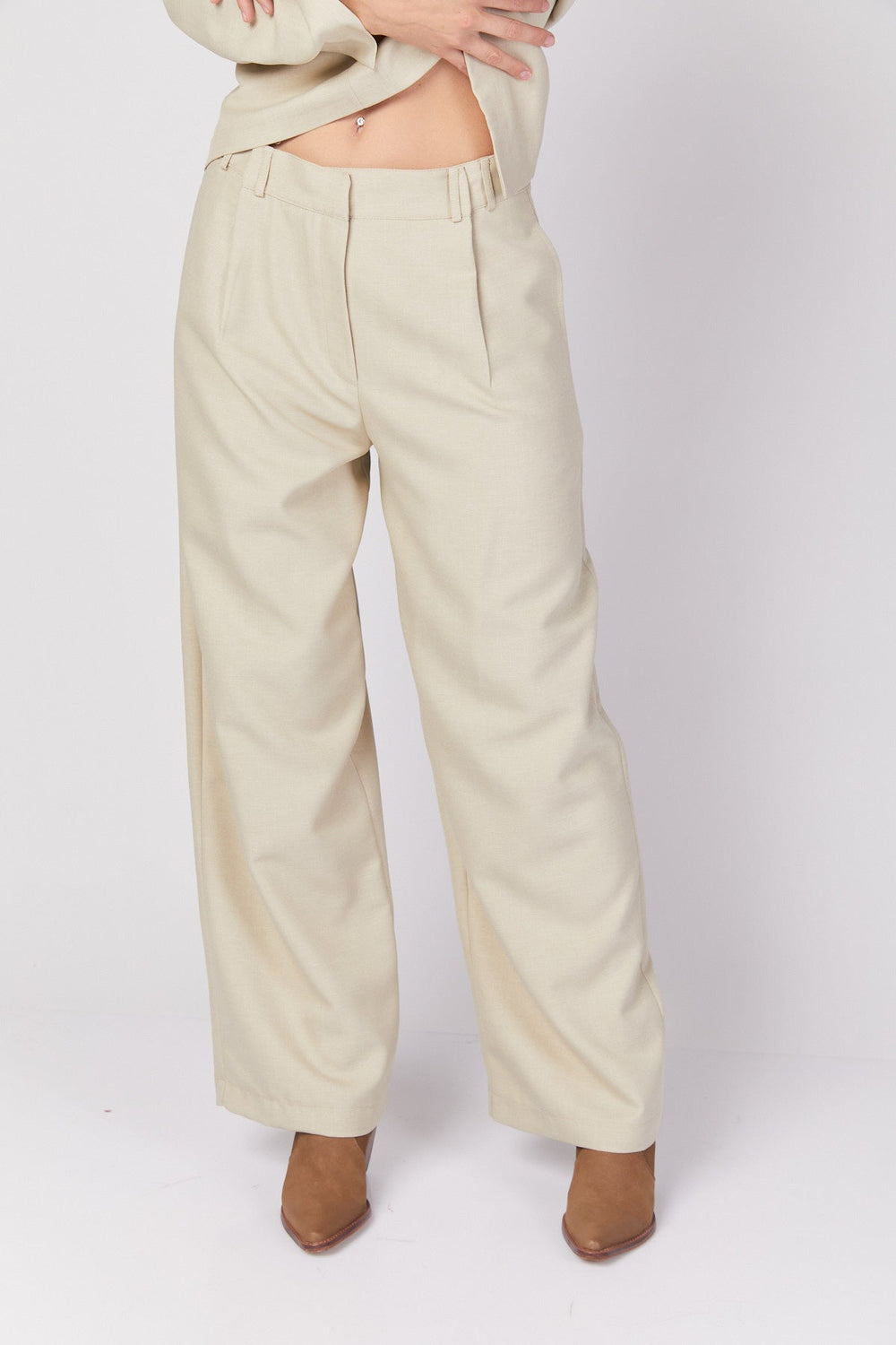 מכנסי ג'ונסון בצבע בז' - Dana Sidi