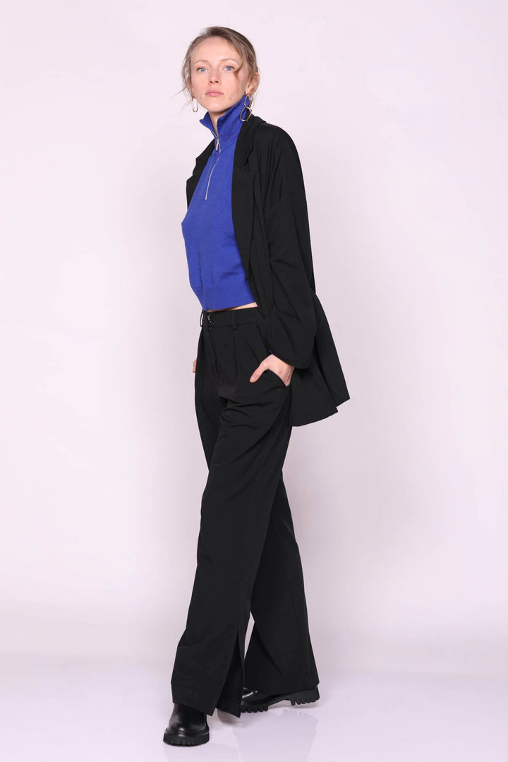 מכנסי קרוז מחוייטים בצבע שחור - Razili Studio