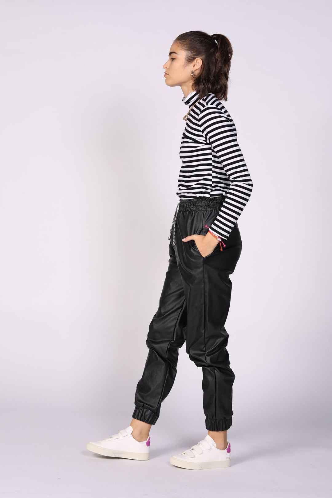 מכנסי מטאל בצבע שחור - Razili Studio