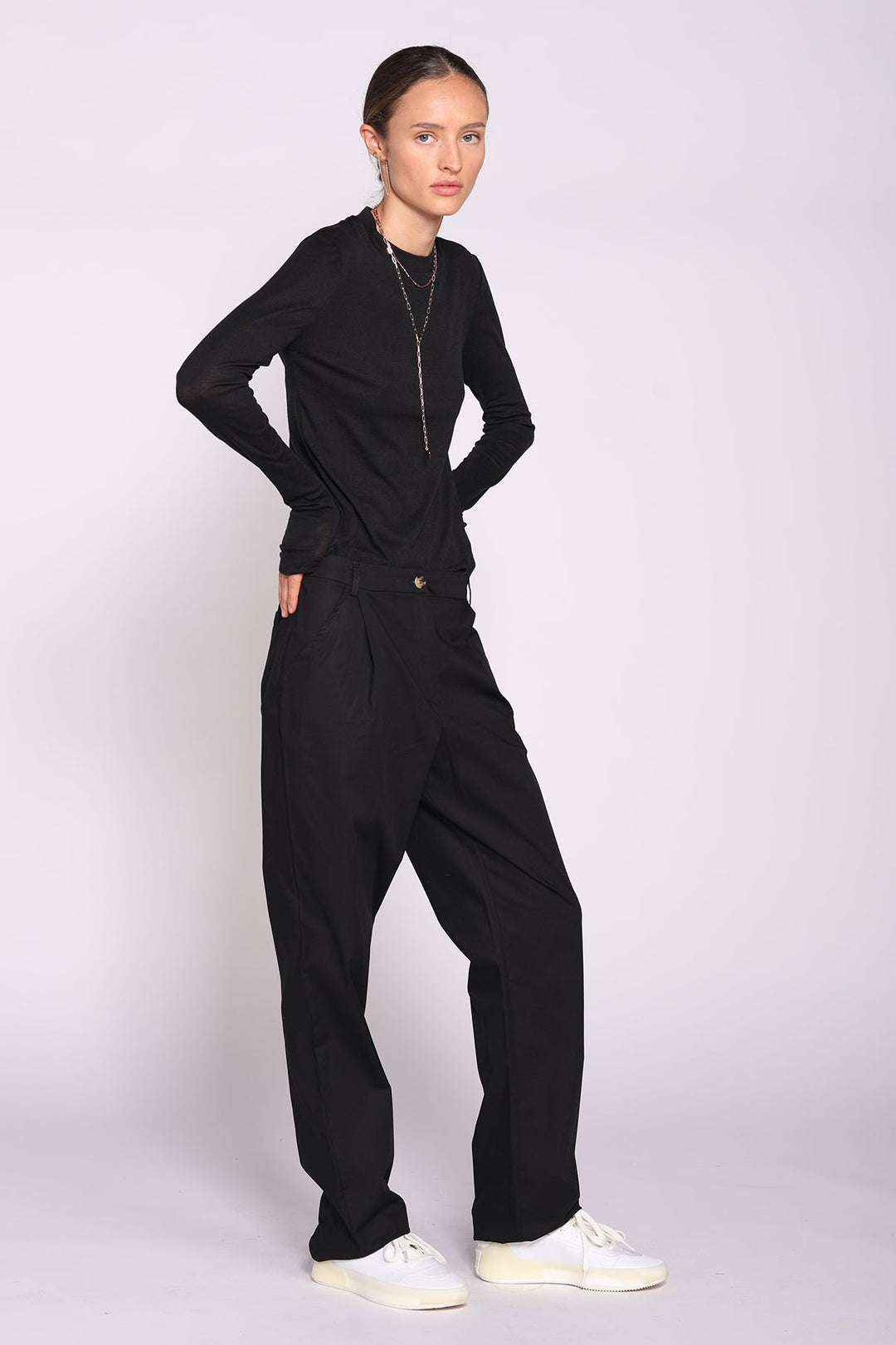 מכנסי מארי ארוכים בצבע שחור - Moi Collection
