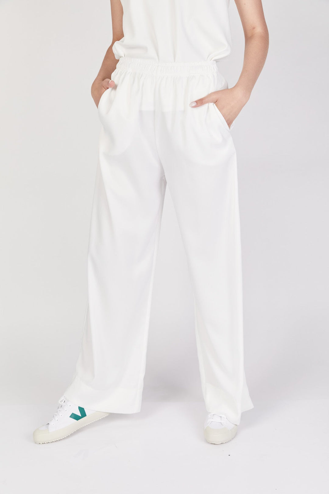 מכנסי מוסקט בצבע לבן - Razili Studio