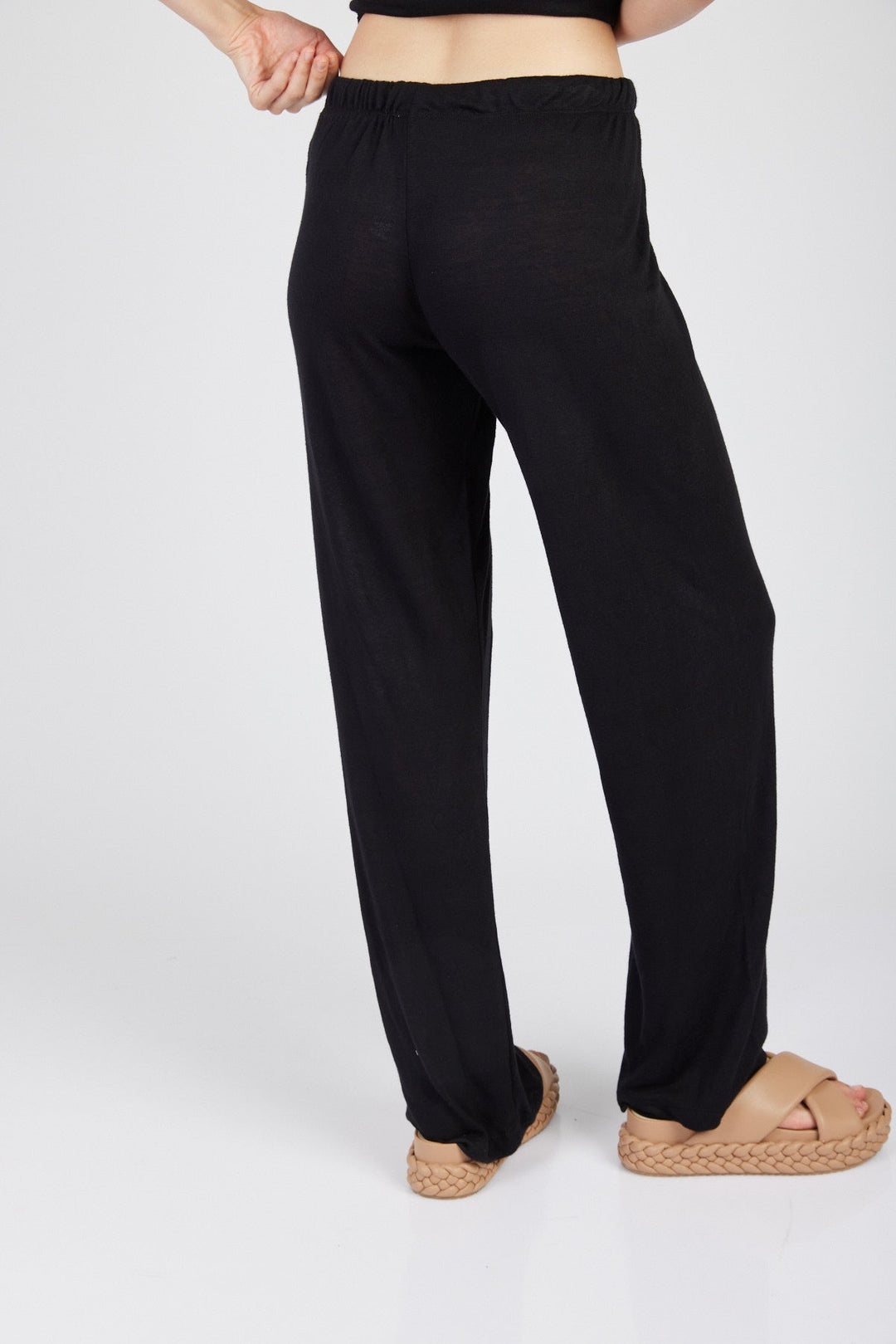 מכנסי טרנינג אמה בצבע שחור - Moi Collection