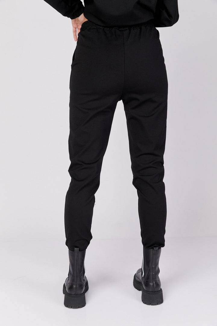 מכנסי סנדרו בצבע שחור - Two/Tone