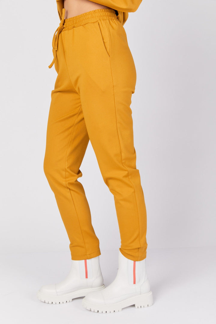 מכנסי סנדרו בצבע כתום - Two/Tone