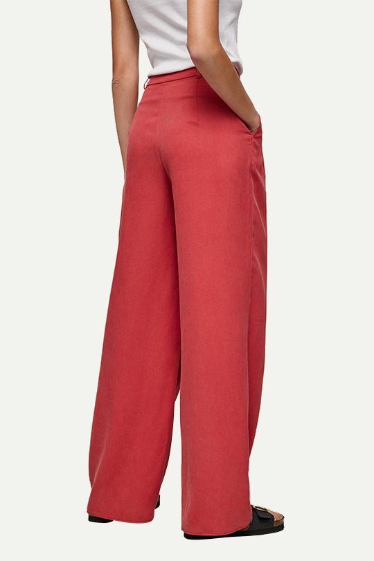 מכנסיים מחוייטים Berila בצבע אדום - Pepe Jeans