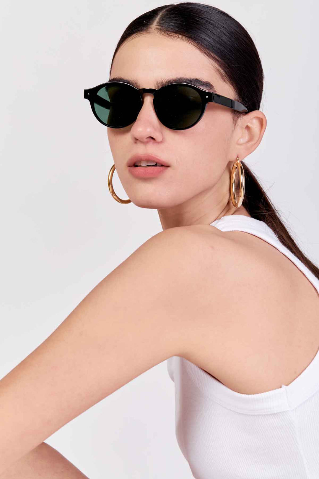 משקפי שמש טרישה בצבע שחור - Razili Studio