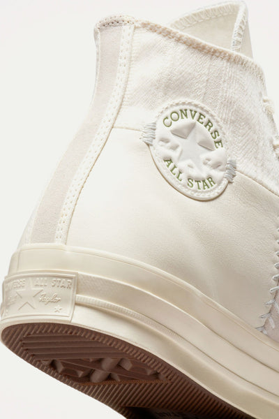 נעלי אולסטאר Chuck Taylo בגוונים של לבן - Converse
