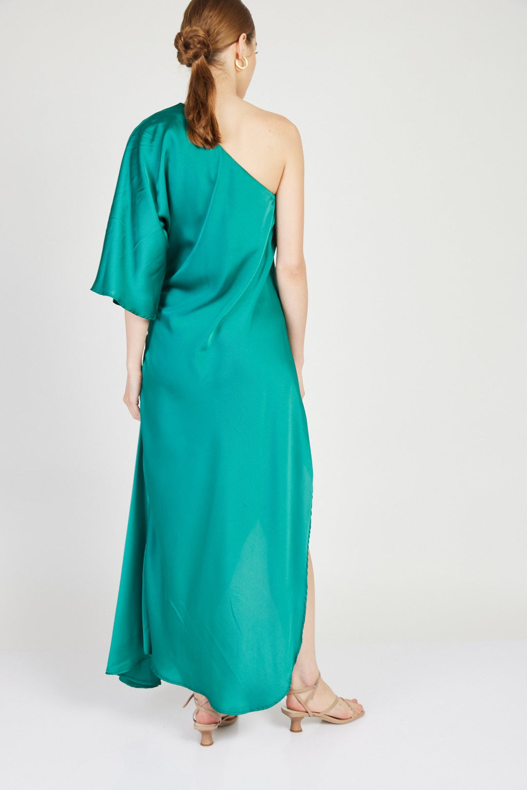 שמלה אסימטרית שרוול קצר נרסיק בצבע ירוק - Dana Sidi