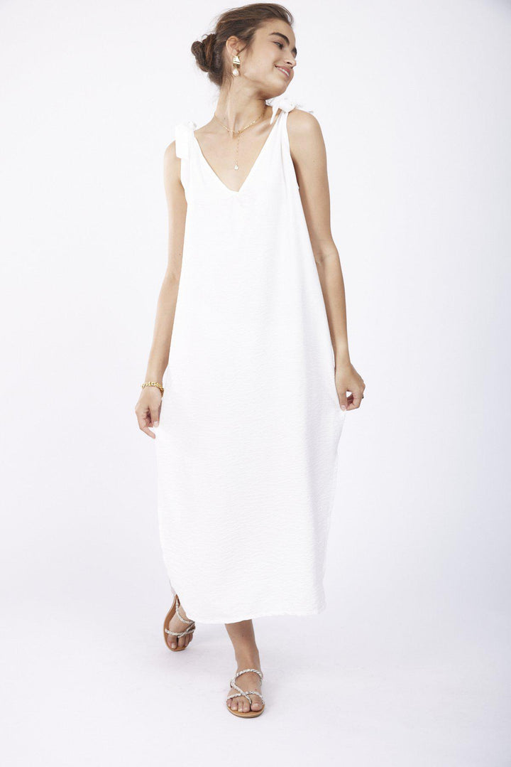 שמלת דאלי בצבע לבן - Re