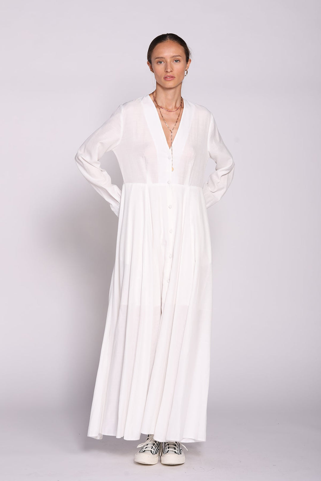 שמלת הלן בצבע לבן - Moi Collection