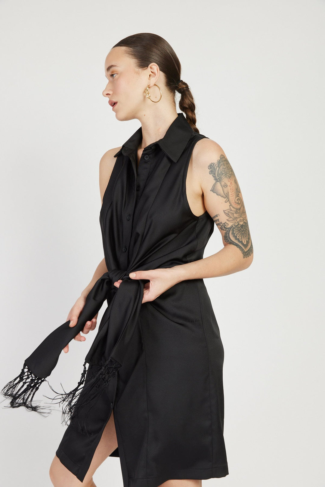 שמלת צעיף מיני בצבע שחור - House Of Jaffa X Razili