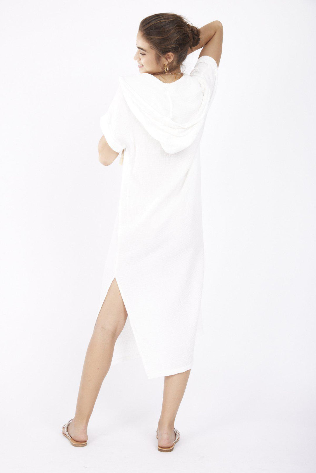 שמלת מאתיס בצבע לבן - Re