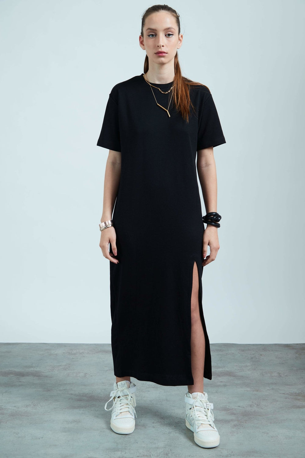 שמלת מידי בצבע שחור - Moi Collection