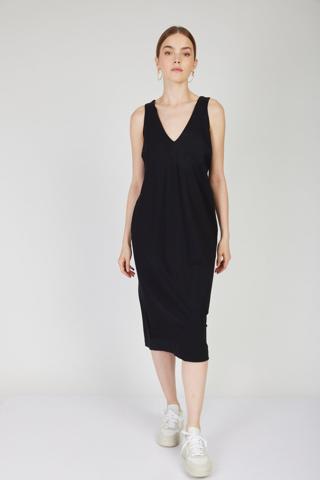 שמלת מידי פליים בצבע שחור - Razili Studio
