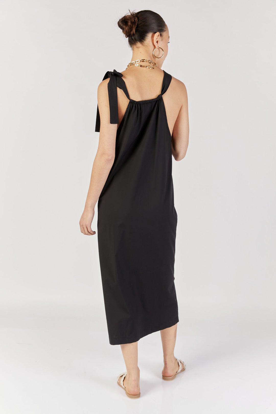 שמלת מידי קאווה בצבע שחור - Razili Studio