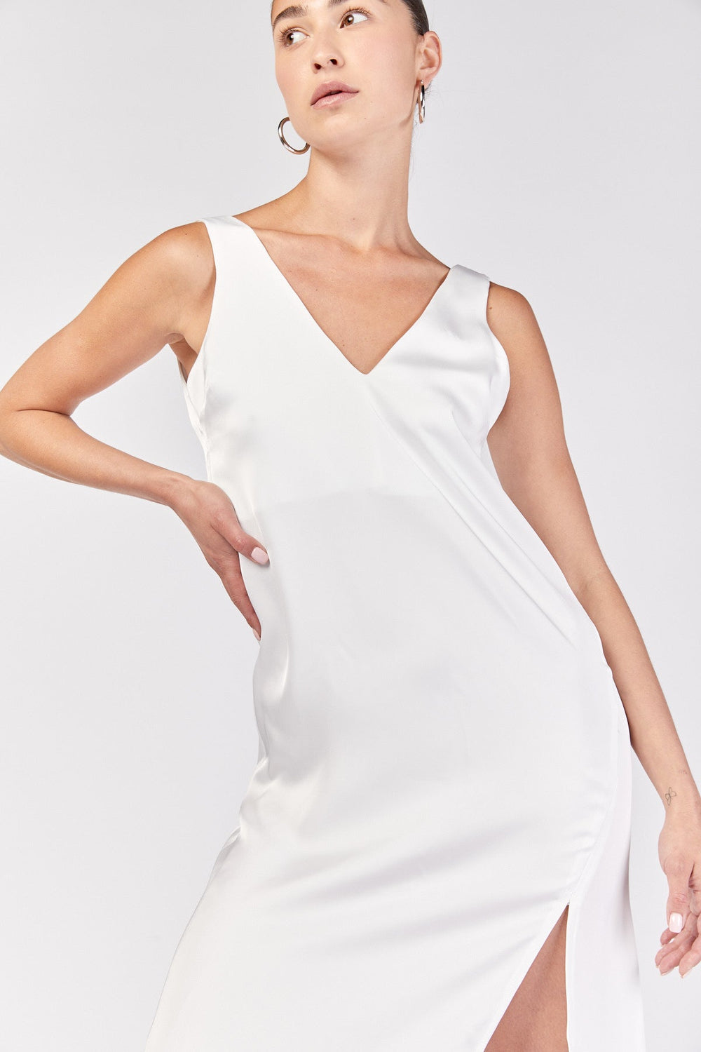 שמלת מידי קמי בצבע לבן - Ella Levy