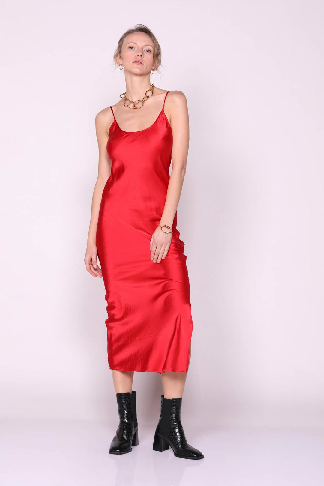 שמלת מידי משי קיילי בצבע אדום - Mother Ofall