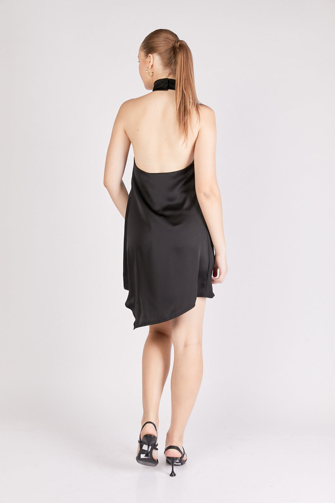שמלת מיני אסטיה בצבע שחור - Re