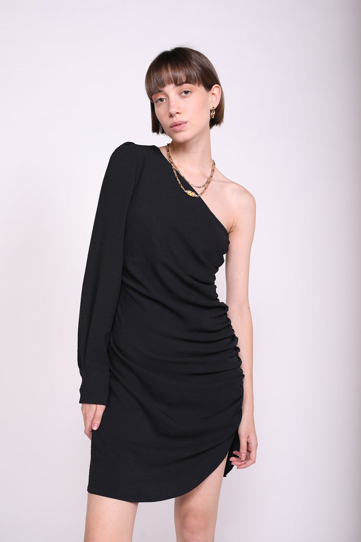 שמלת מיני אסימטרית בצבע שחור - Moi Collection