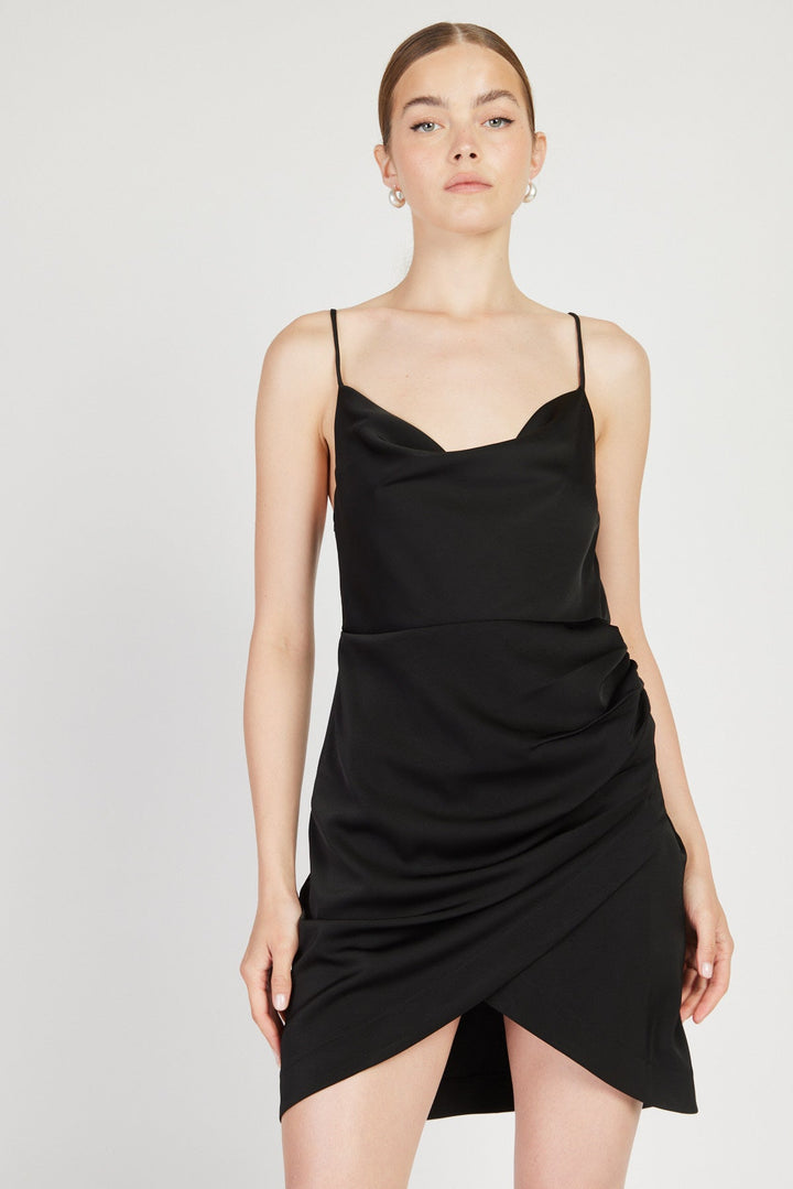 שמלת מיני מעטפת צוף בצבע שחור - House Of Jaffa X Razili