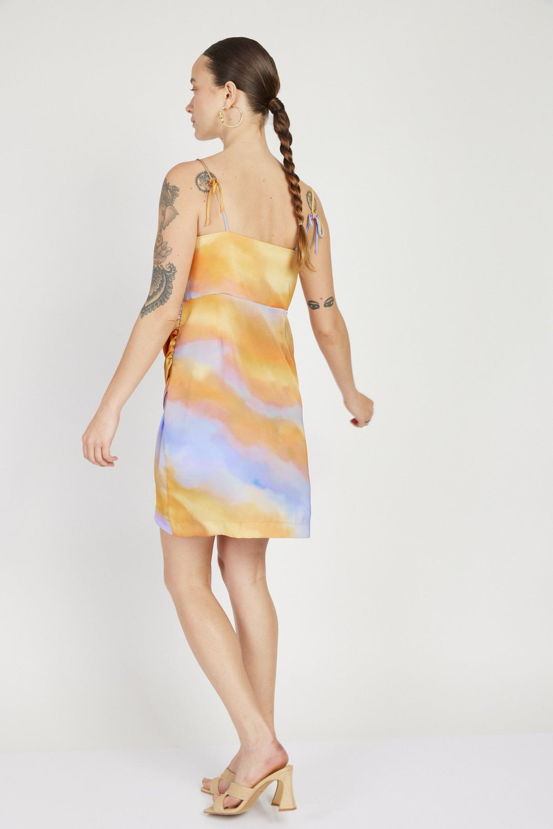 שמלת מיני מעטפת צוף בהדפס צבעוני - House Of Jaffa X Razili