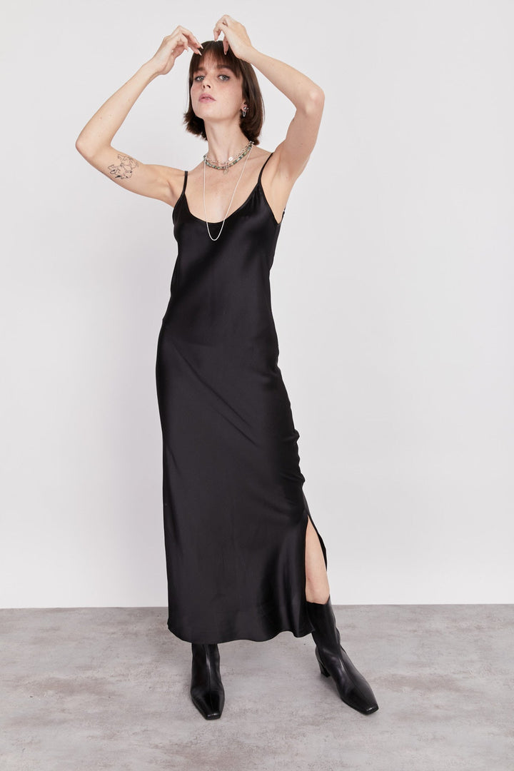 שמלת מקסי קלי בצבע שחור - Mother Ofall