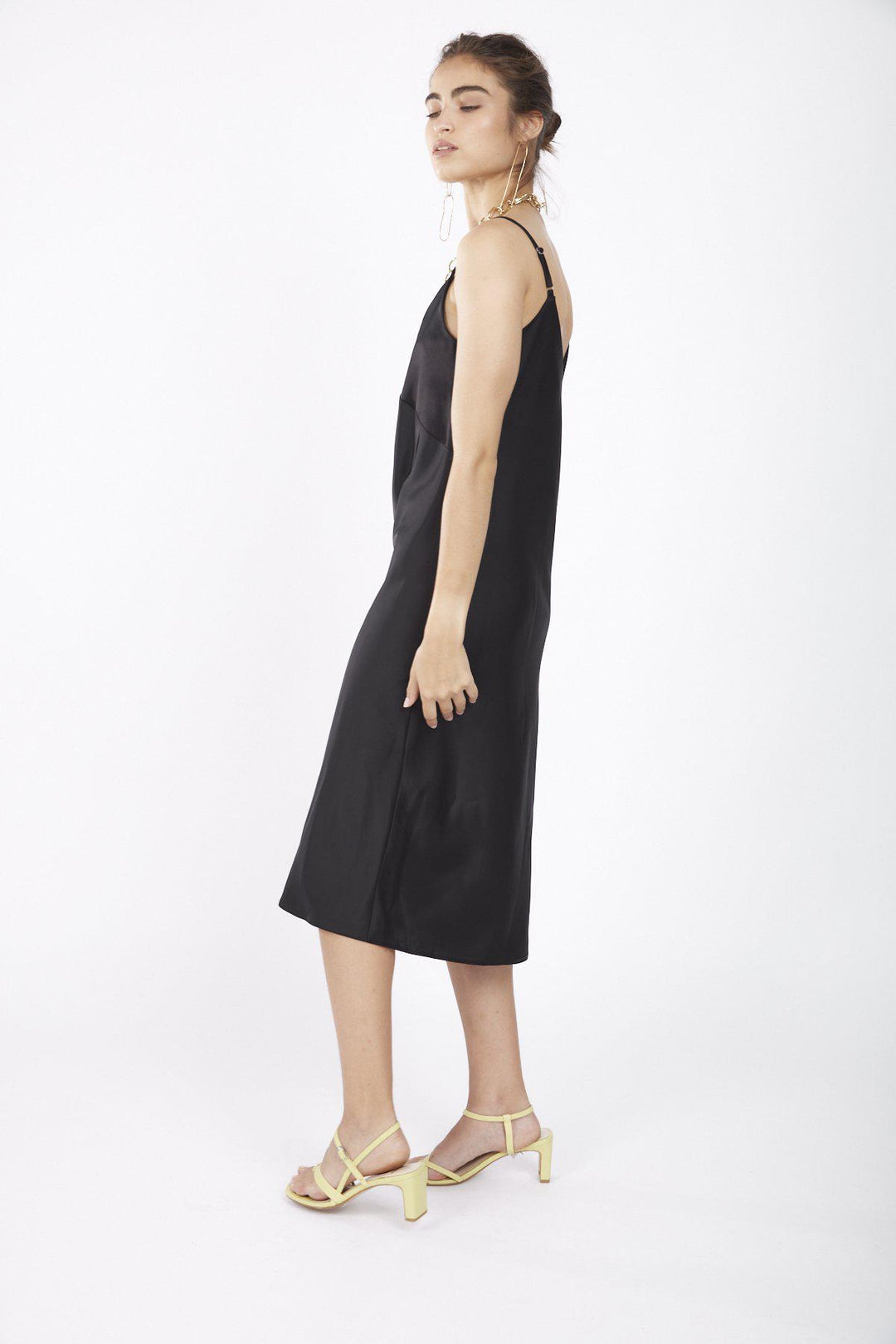 שמלת סרינה בצבע שחור - Razili Studio