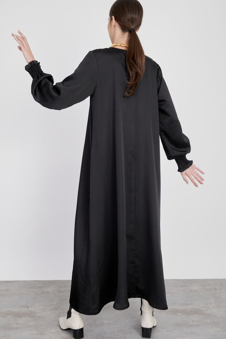 שמלת סווינג בצבע שחור - Razili Studio