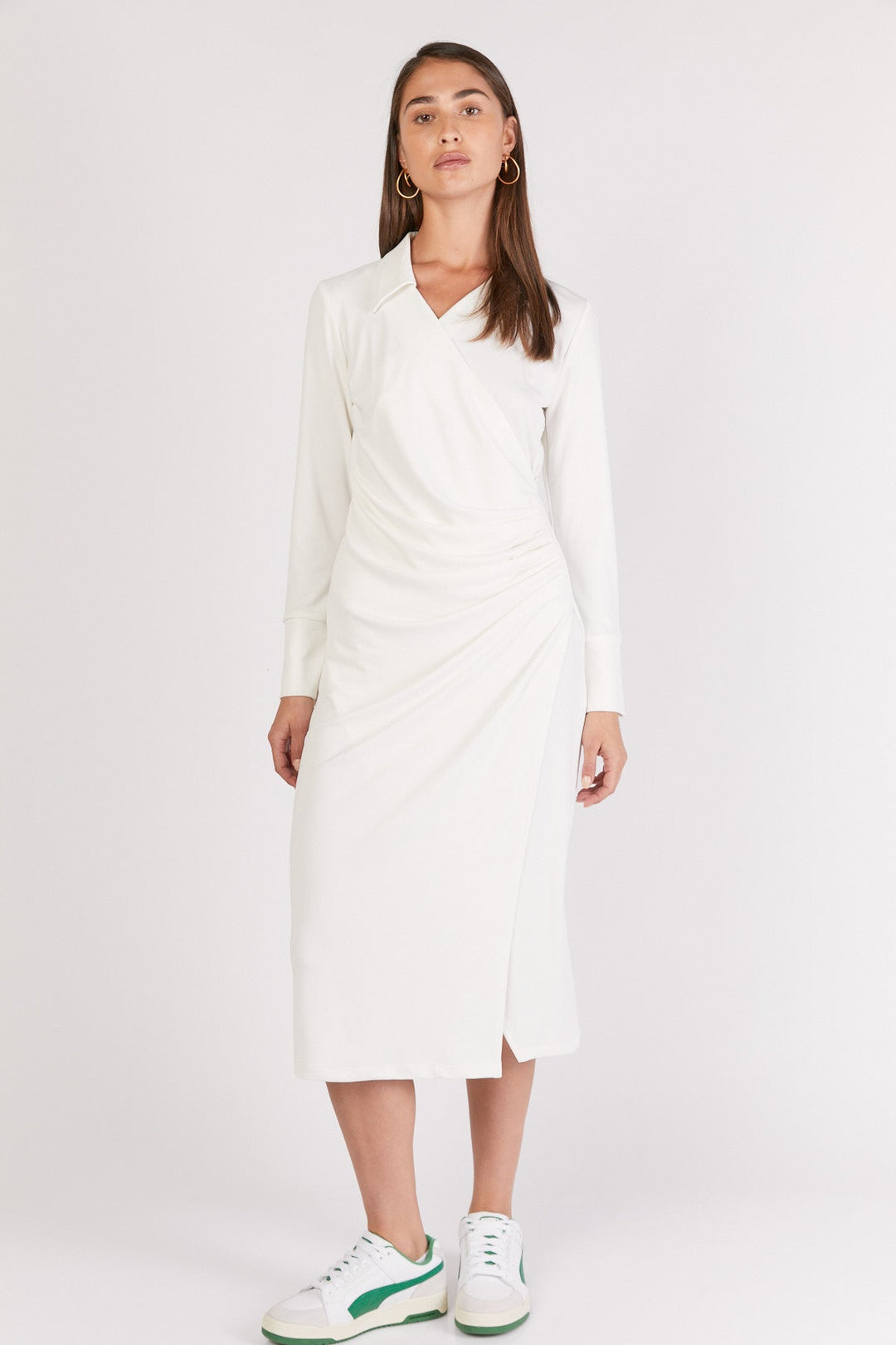 שמלת ויקטוריה בצבע לבן - Re