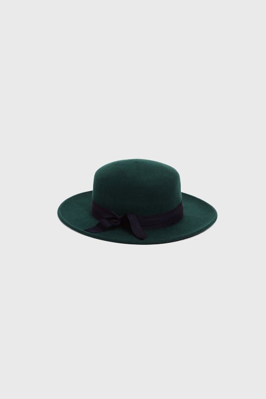 כובע בוטר עם סרט קשירה בצבע ירוק - Justine