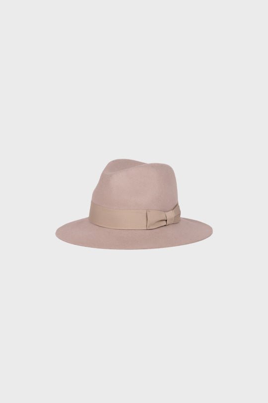 כובע פדורה פפיון בצבע קרם - Justine