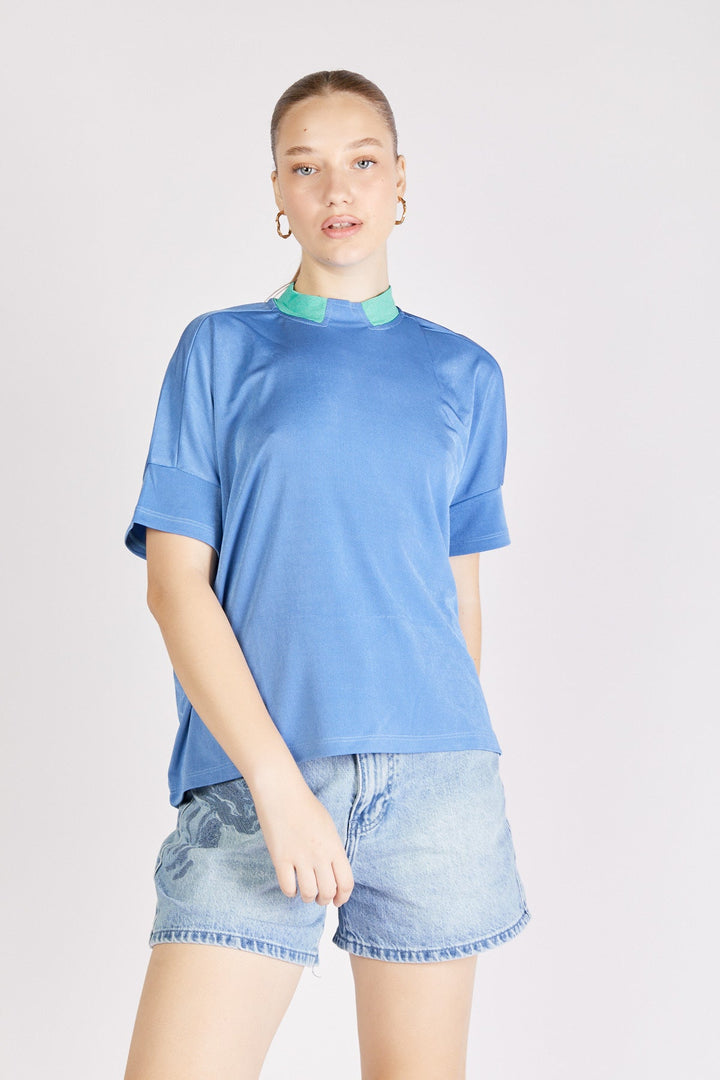 חולצה קצרה ארד בצבע כחול - Razili Studio
