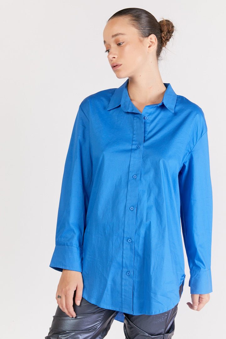 חולצה מכופתרת לייק בצבע כחול רויאל - Re