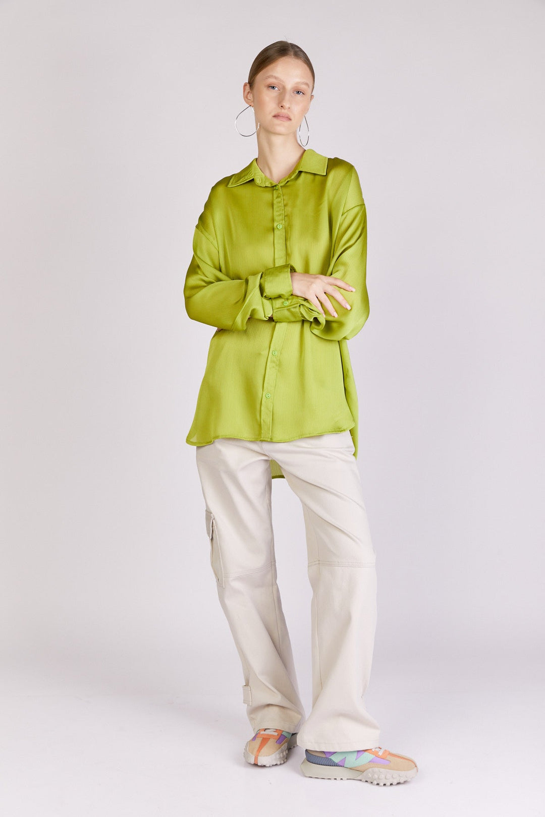 חולצה מכופתרת רורי בצבע ירוק - dana sidi