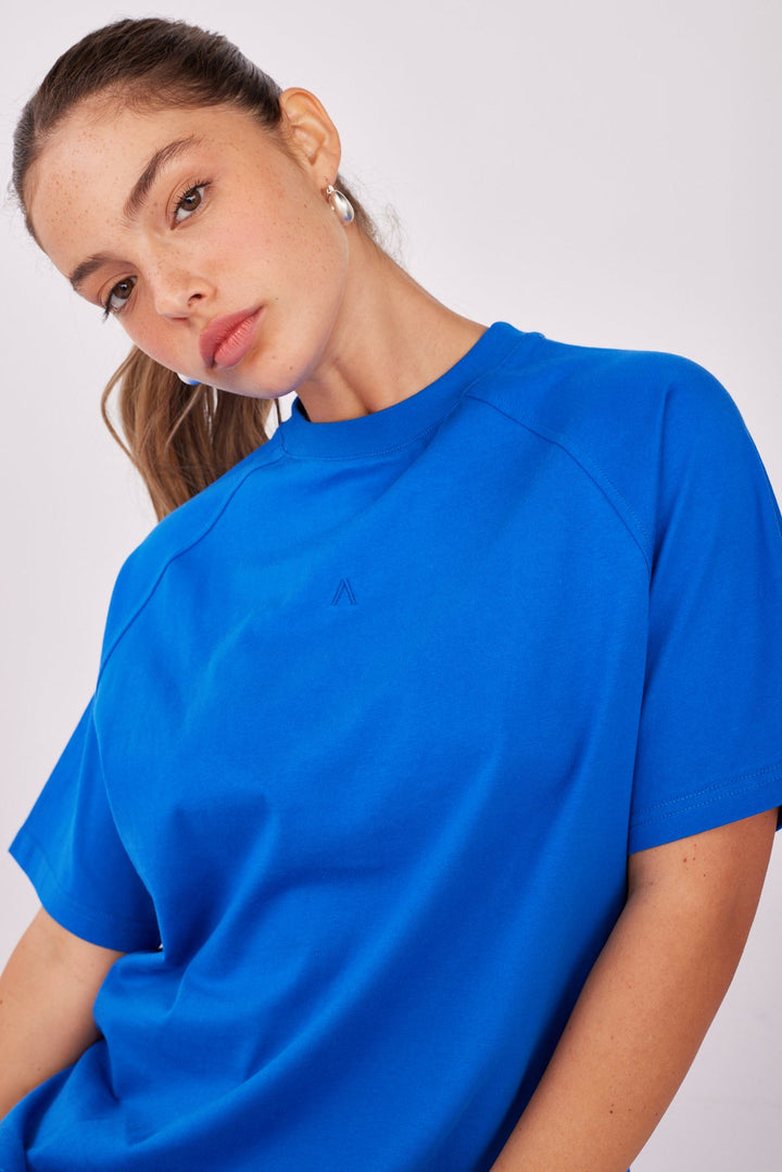 חולצה נומרו 8 בצבע כחול רויאל - Terra