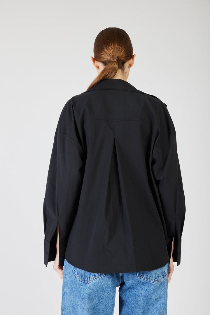 חולצת אובר שירט Air בצבע שחור - Razili Studio