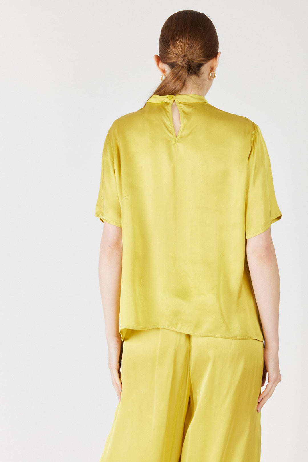 חולצת אוברסייז אנטוני בצבע צהוב - Two/Tone