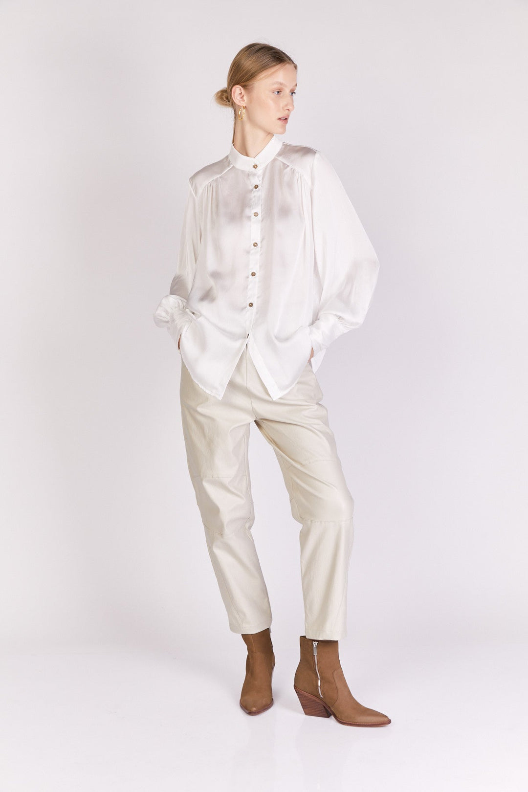 חולצת אוולין בצבע לבן - Neta Efrati