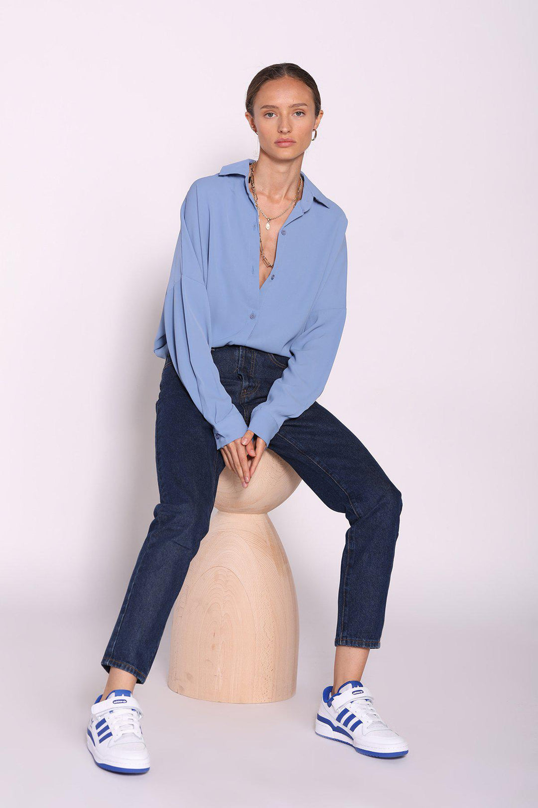 חולצת דיוין בצבע כחול - Dana Sidi