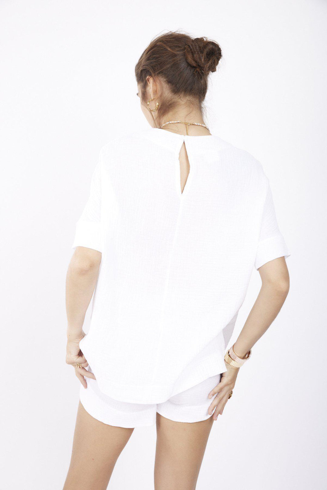 חולצת פאבלו בצבע לבן - Re