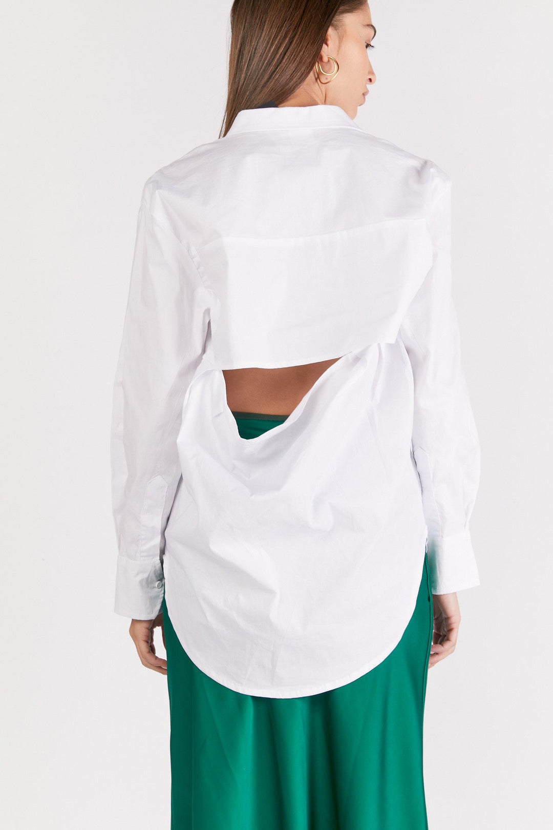 חולצת מכופתרת לייק בצבע לבן - Re