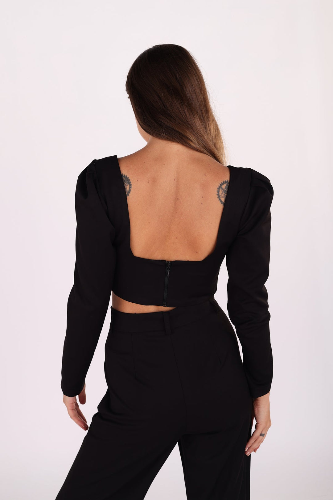 חולצת Nina בצבע שחור - Razili X Parlez De Vous