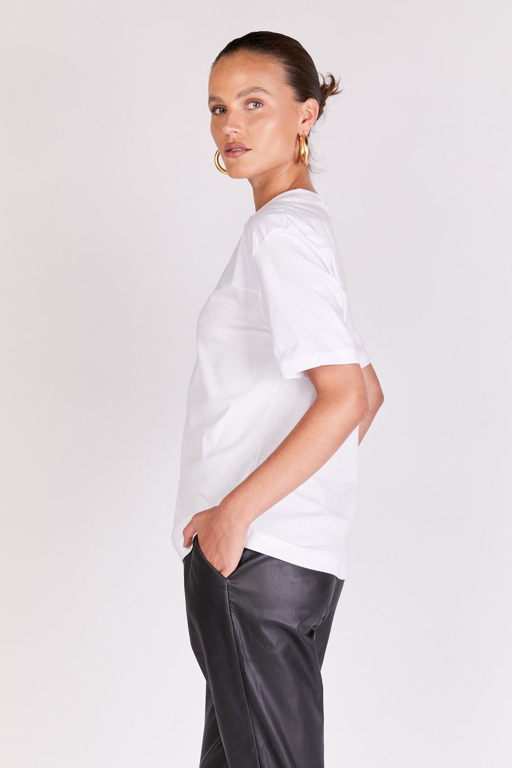 חולצת סייג' בצבע לבן - Razili Studio