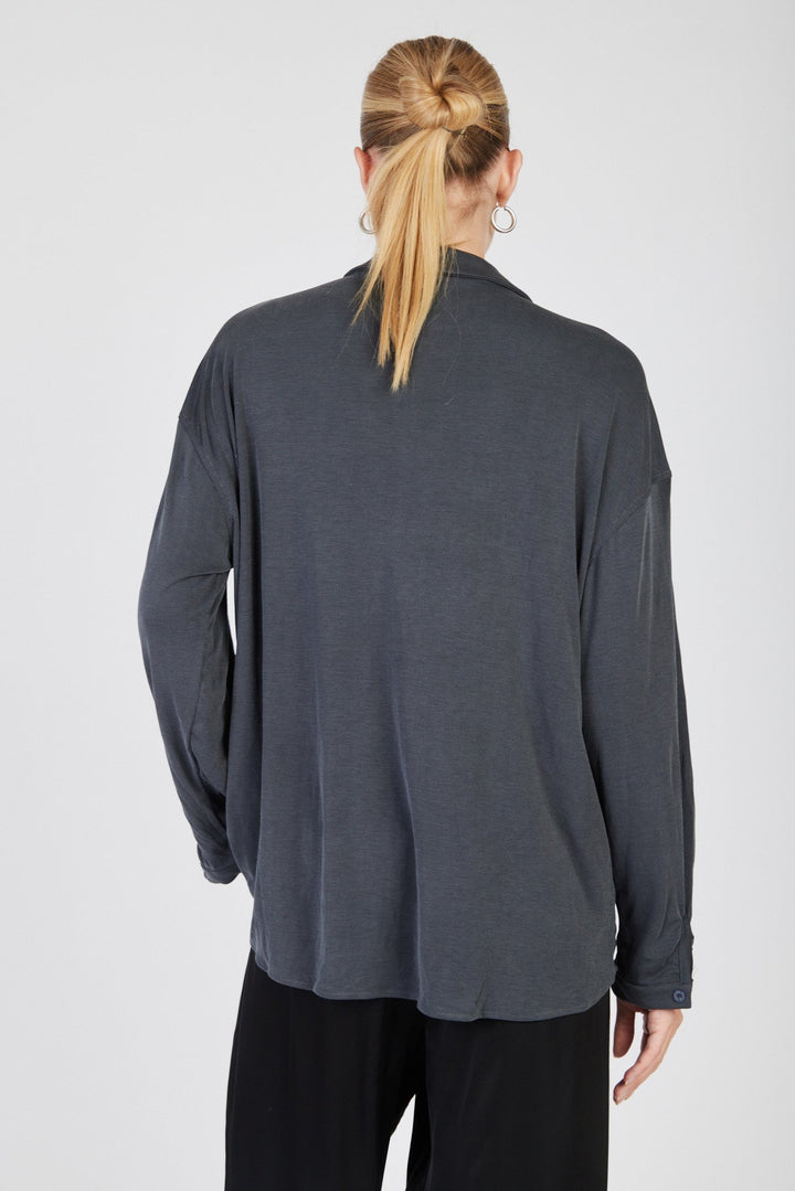 חולצת סריג מכופתרת בצבע אפור - Monochrome