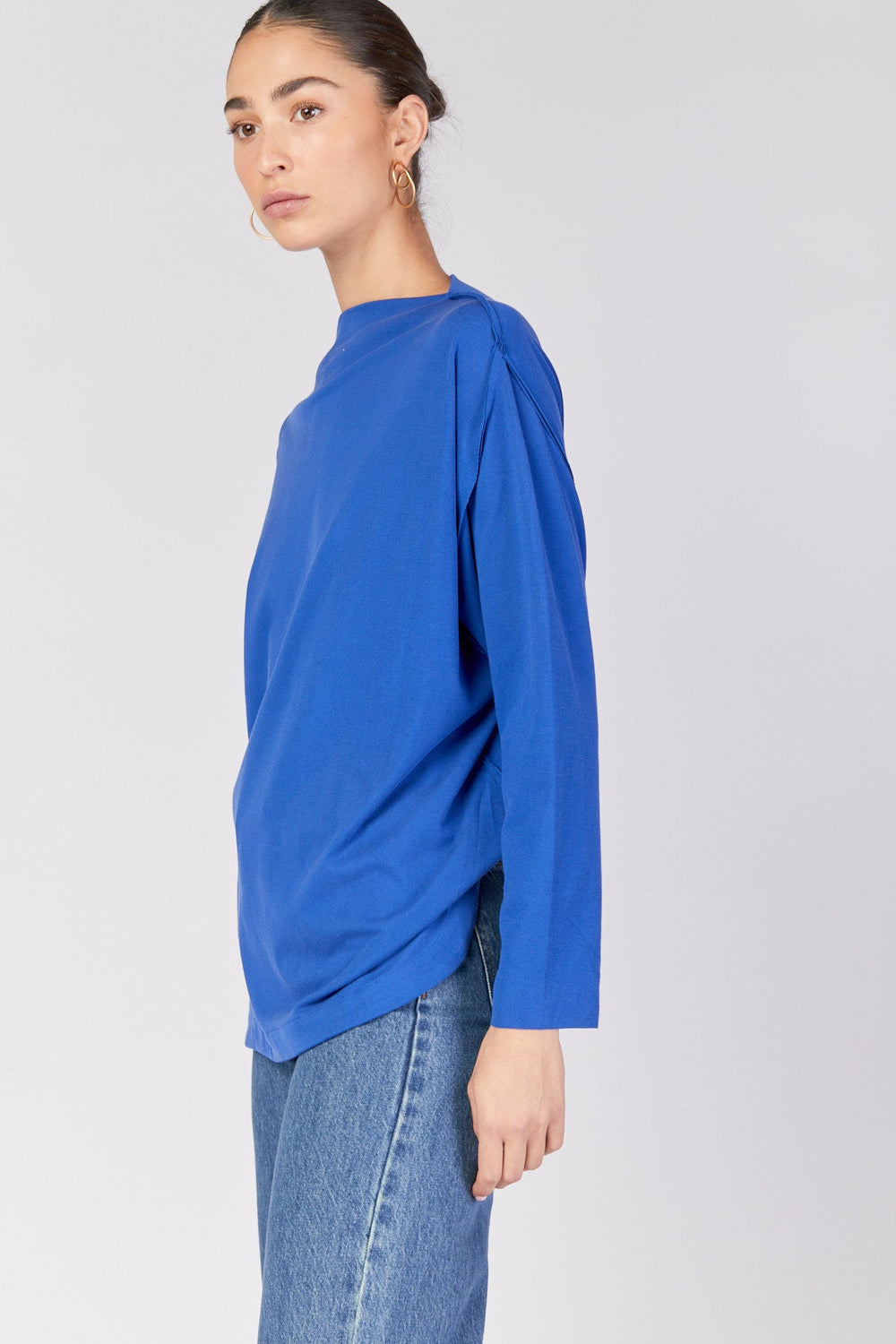 חולצת ורטי בצבע כחול - Ginlee