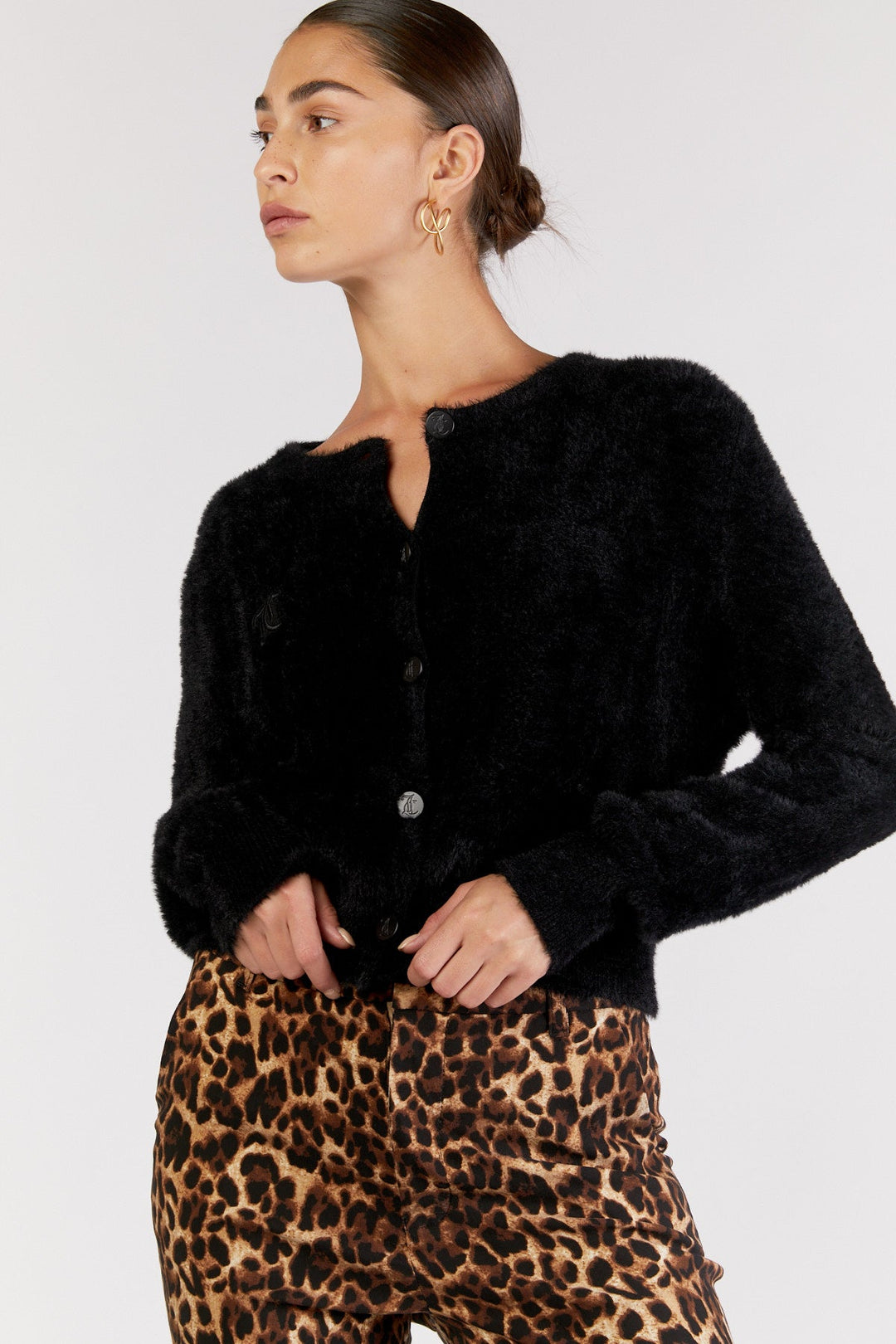 חולצת W Zipped בצבע שחור - Juicy Couture